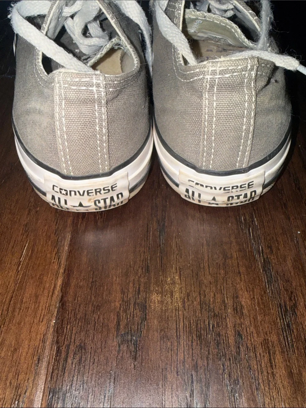 Converse  Low Top Sneakers in Light Gray and White Size 6